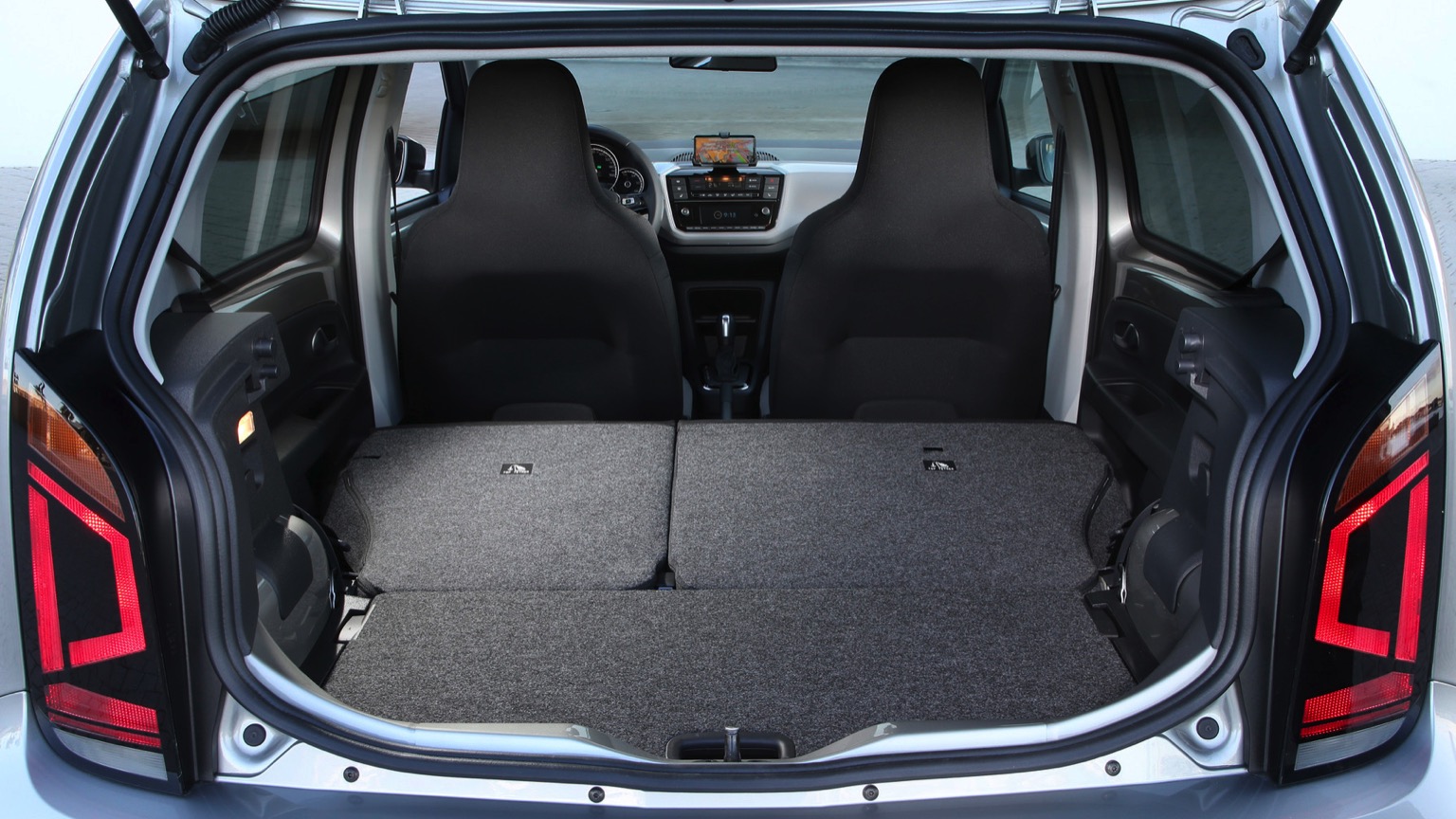 Volkswagen_e-Up-2019-28