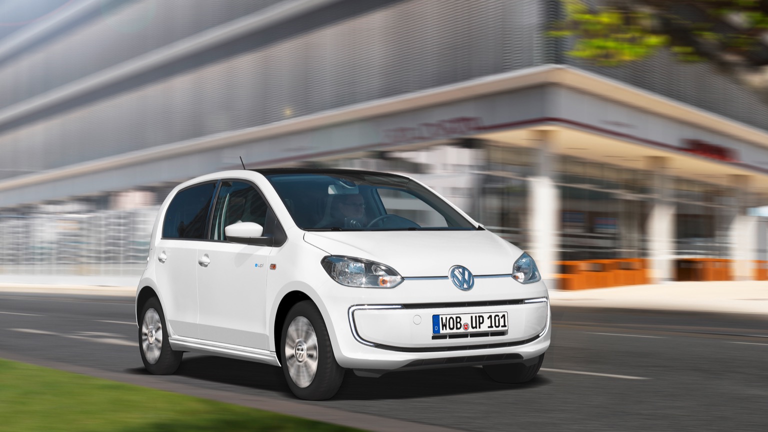 Volkswagen_e-Up-1