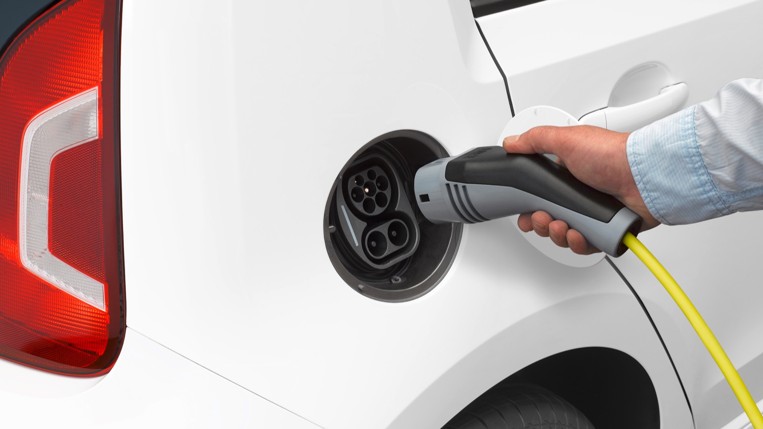 Volkswagen_e-Up-10
