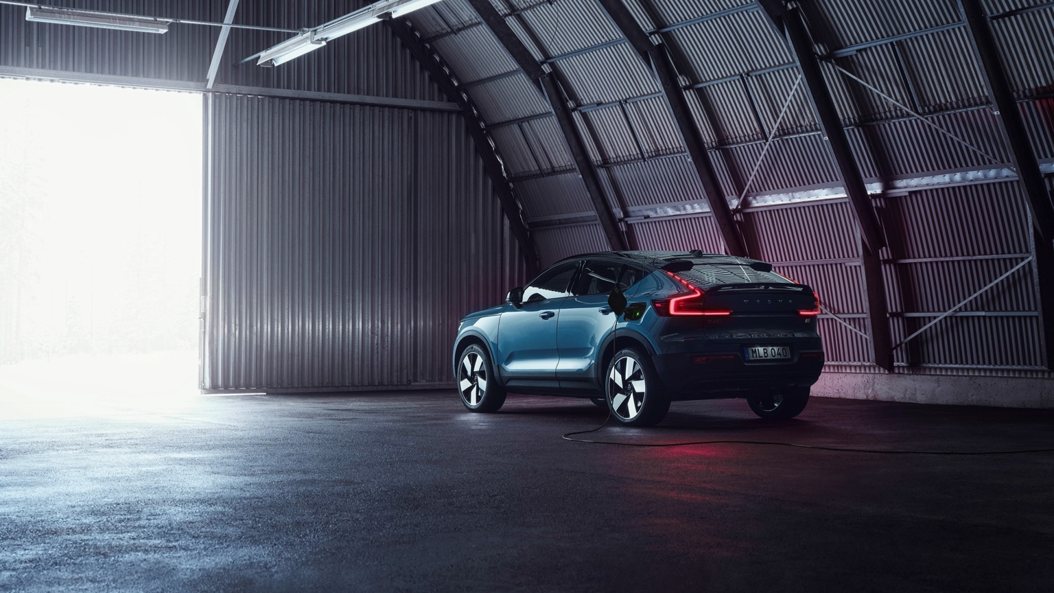 Volvo_C40_Recharge-10