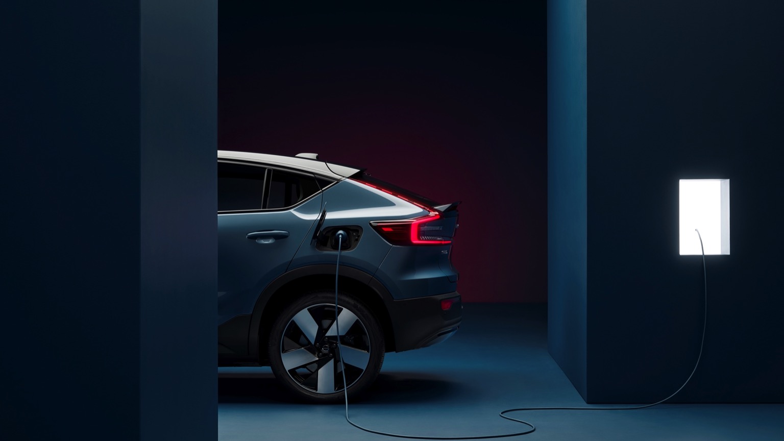 Volvo_C40_Recharge-16