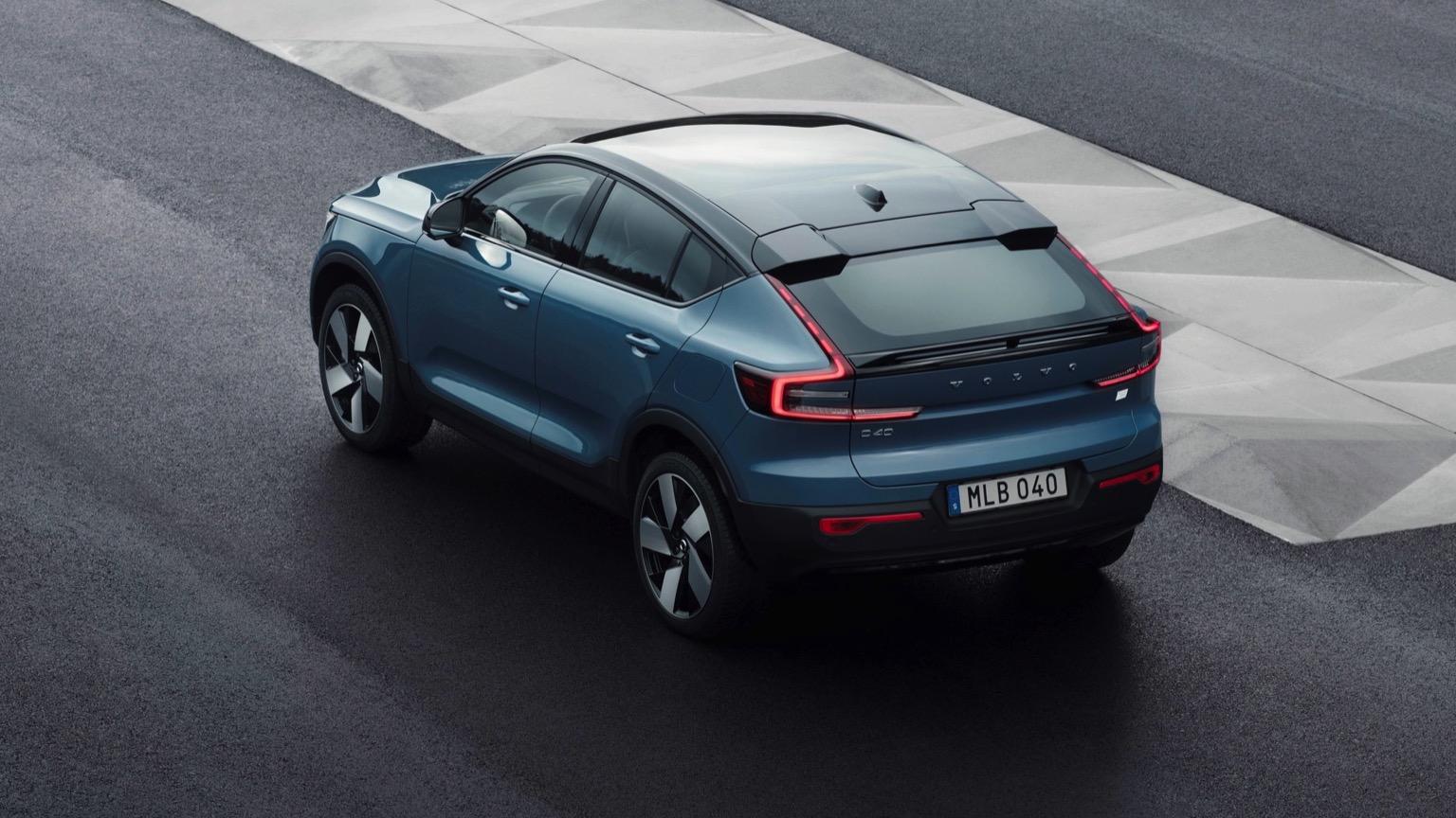 Volvo_C40_Recharge-2