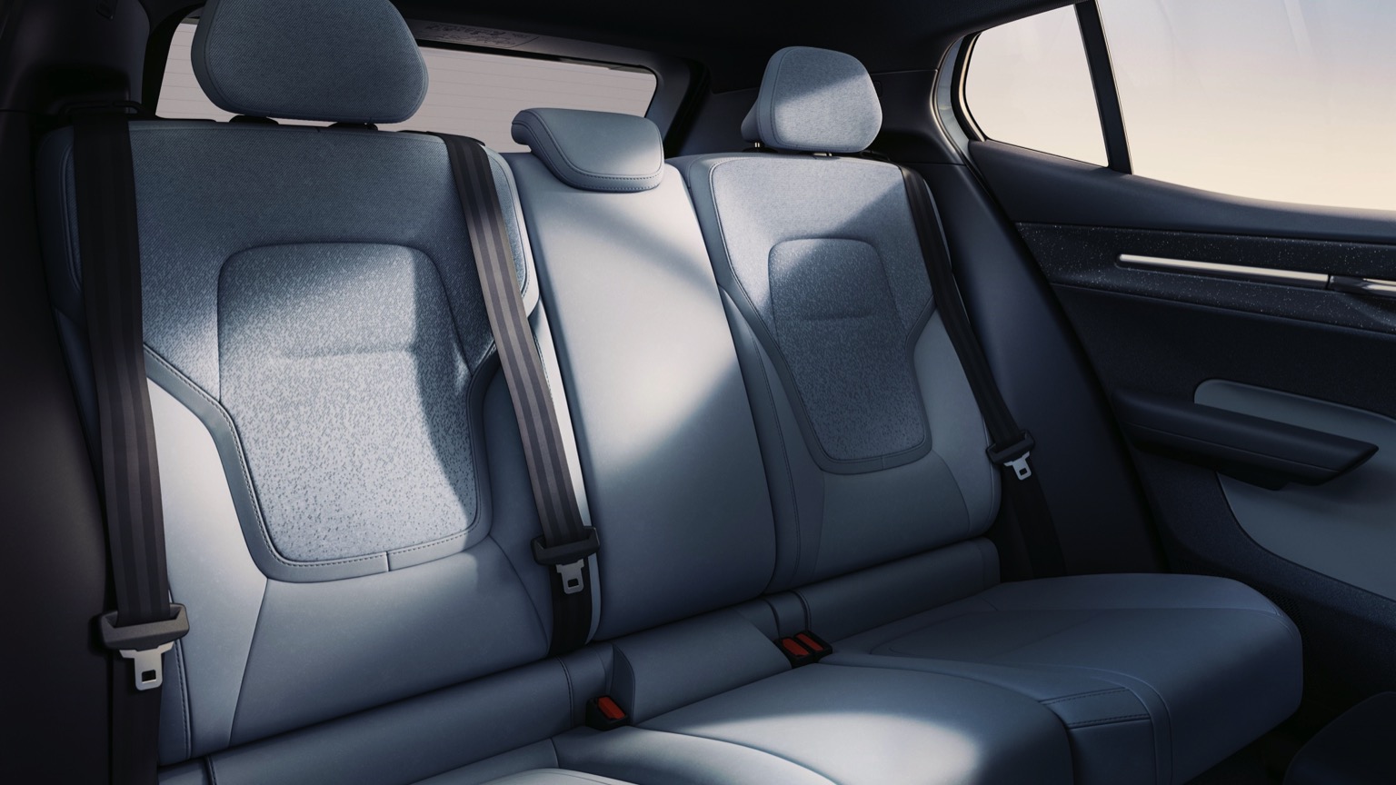 Volvo_EX30_2024-20