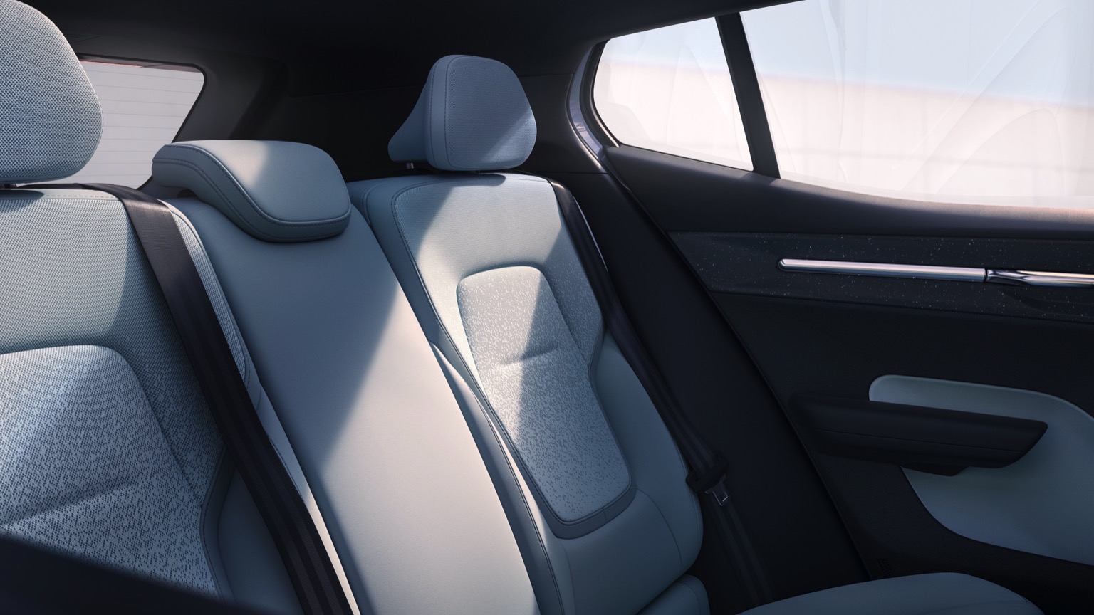 Volvo_EX30_2024-21