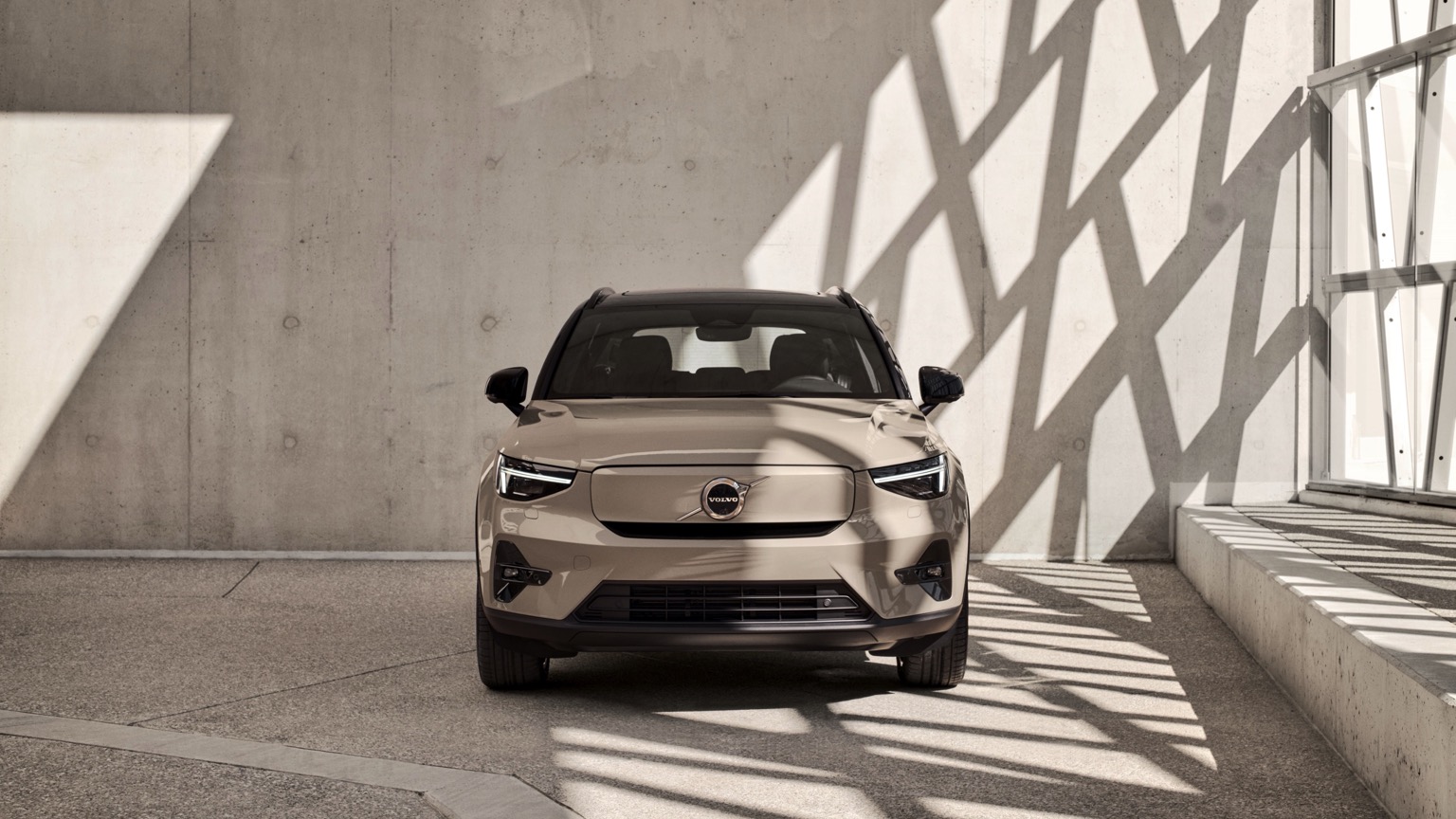 Volvo_EX40_2025-7