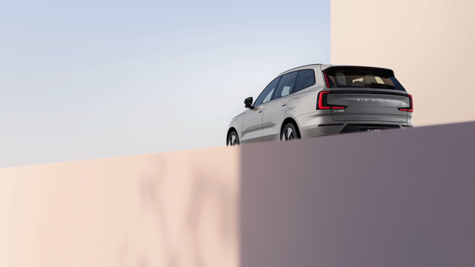 Volvo_EX90-13
