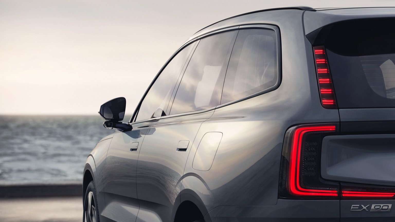 Volvo_EX90-27