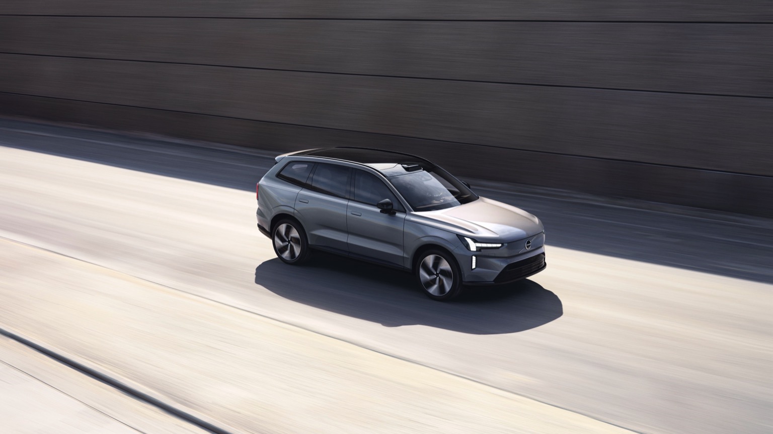 Volvo_EX90-8