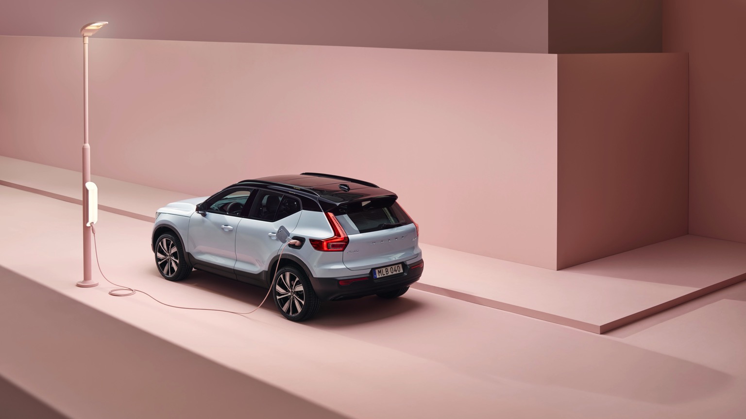 Volvo_XC40_Recharge-11