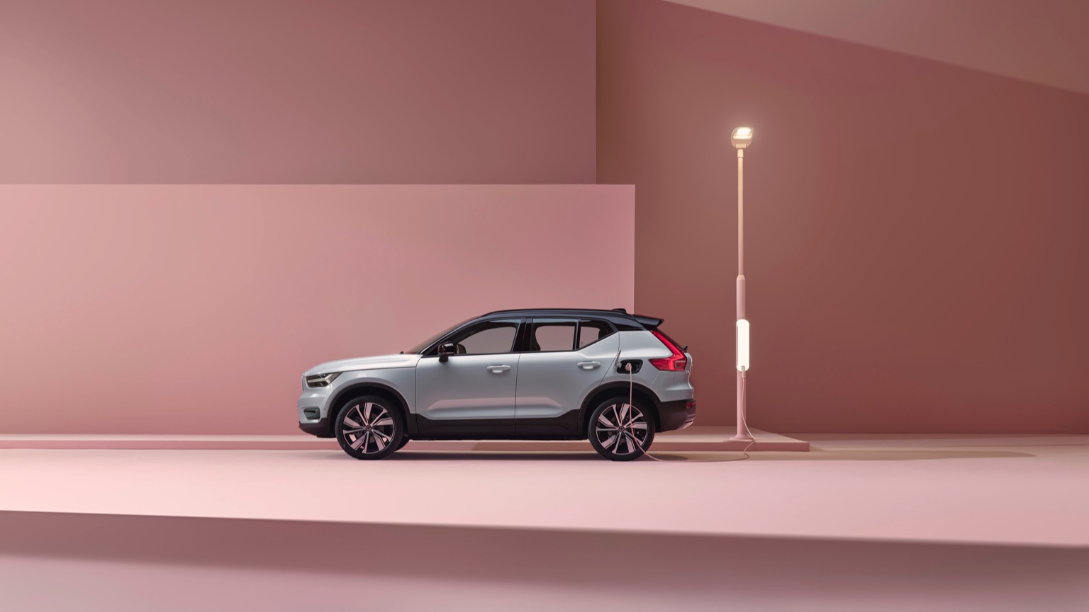 Volvo_XC40_Recharge-13