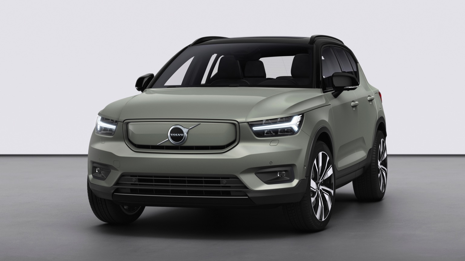 Volvo_XC40_Recharge-16