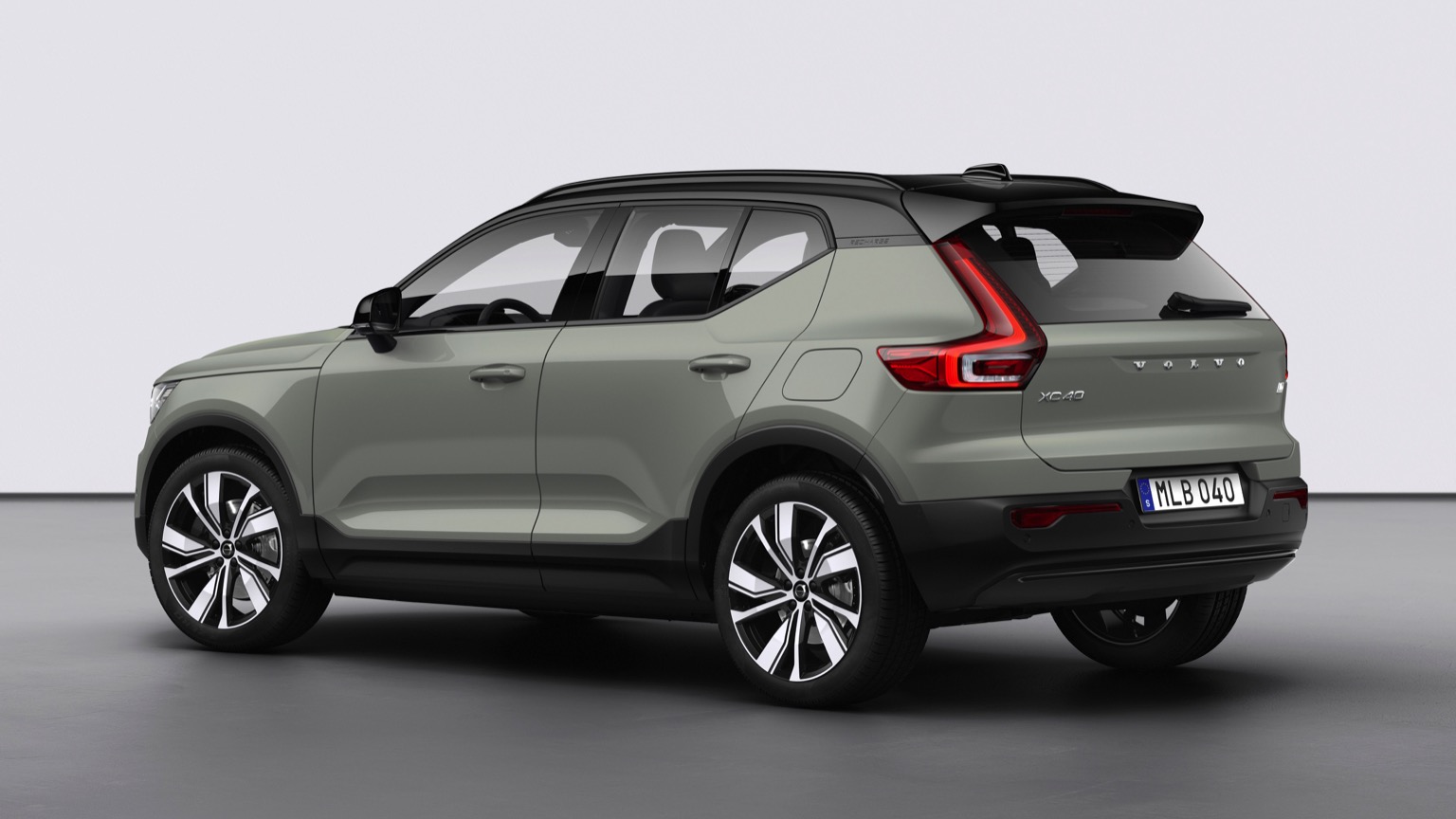 Volvo_XC40_Recharge-18
