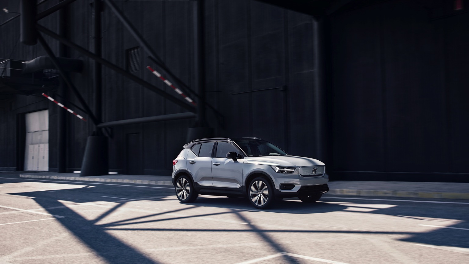 Volvo_XC40_Recharge-7