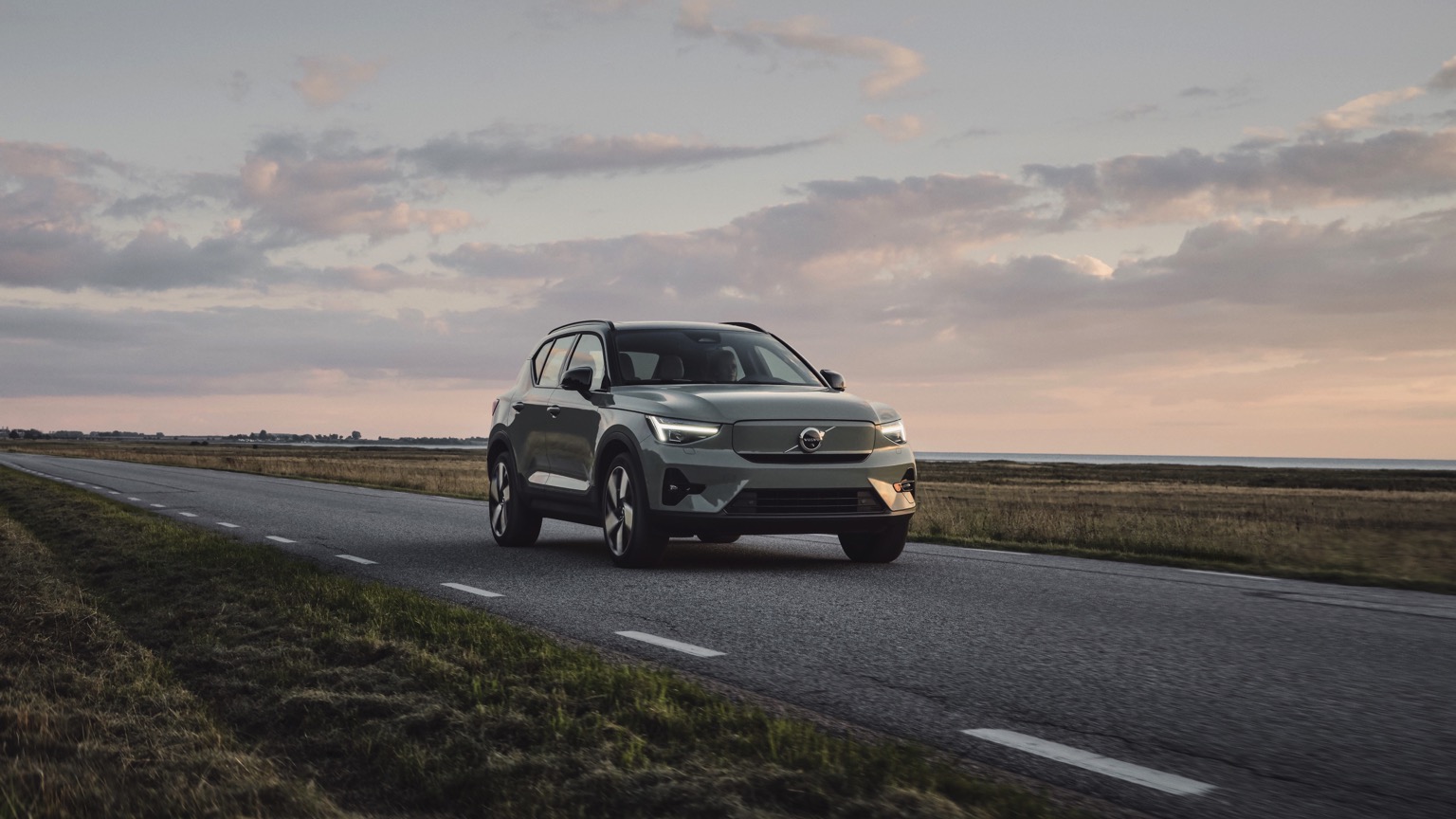 Volvo_XC40_Recharge_2023-10