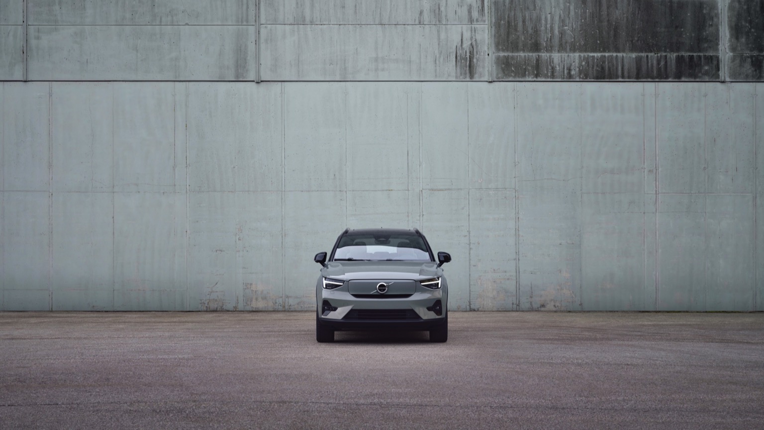 Volvo_XC40_Recharge_2023-2
