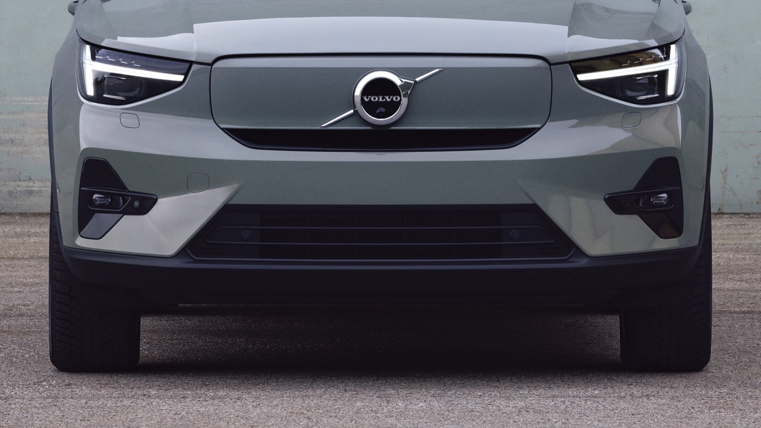 Volvo_XC40_Recharge_2023-26