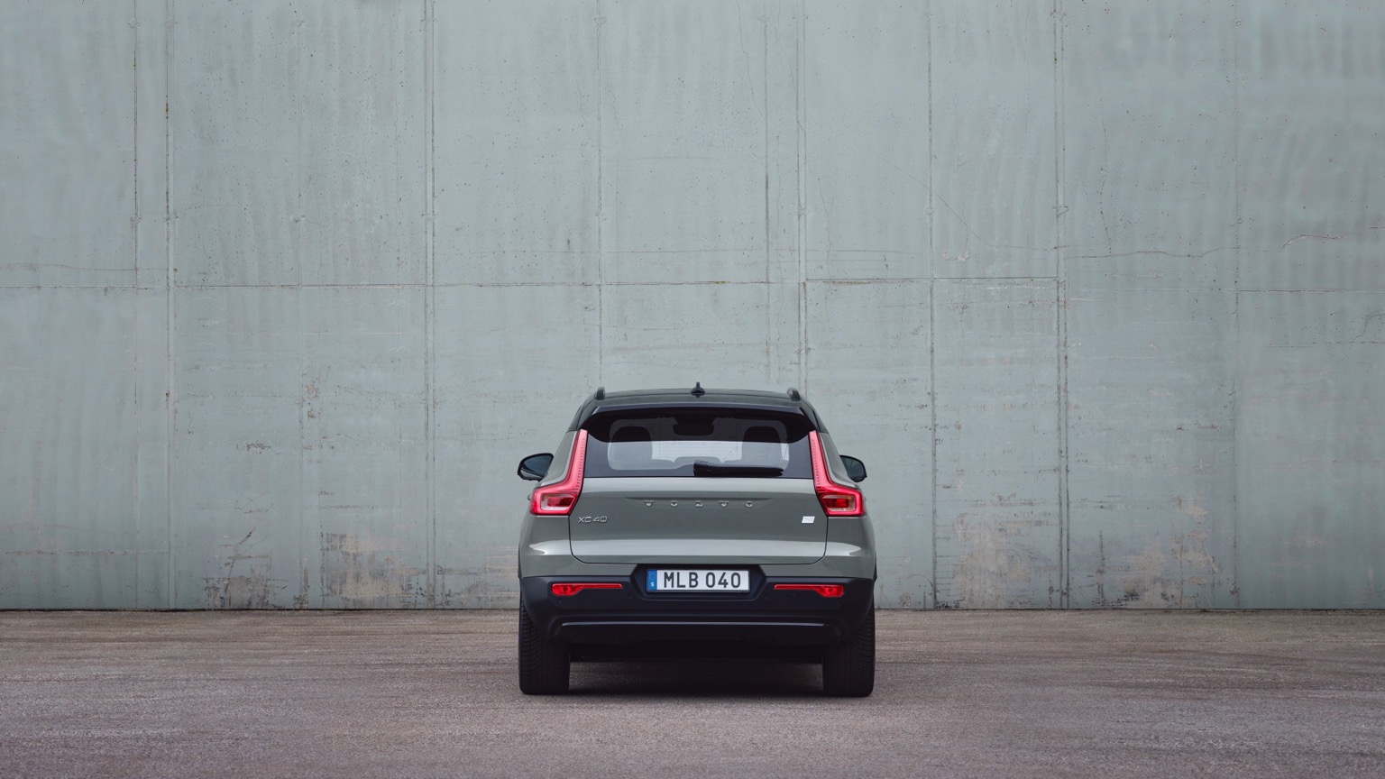Volvo_XC40_Recharge_2023-3