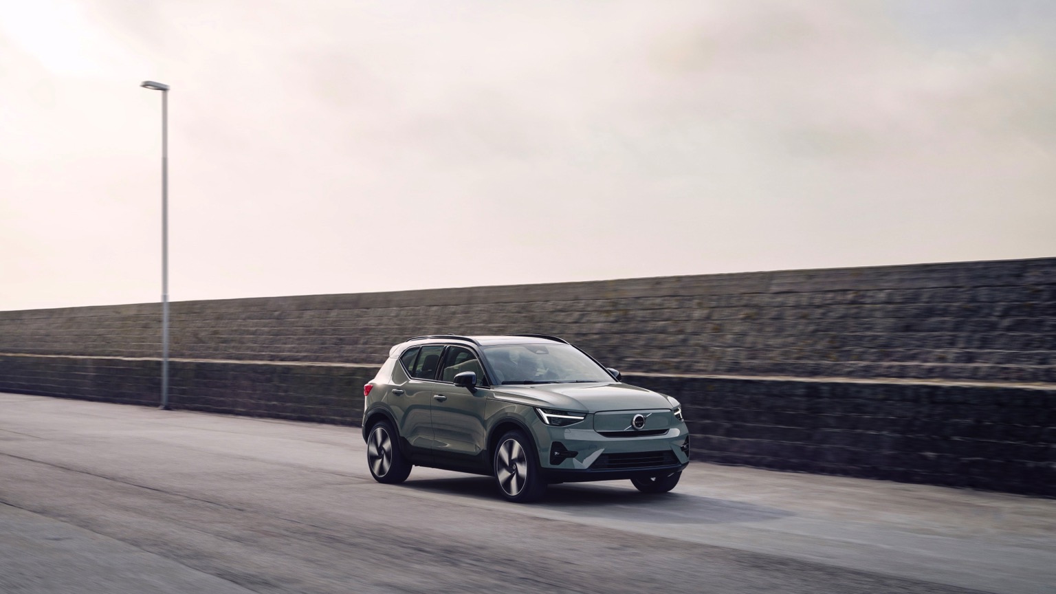 Volvo_XC40_Recharge_2023-5