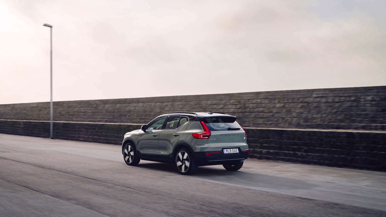 Volvo_XC40_Recharge_2023-6