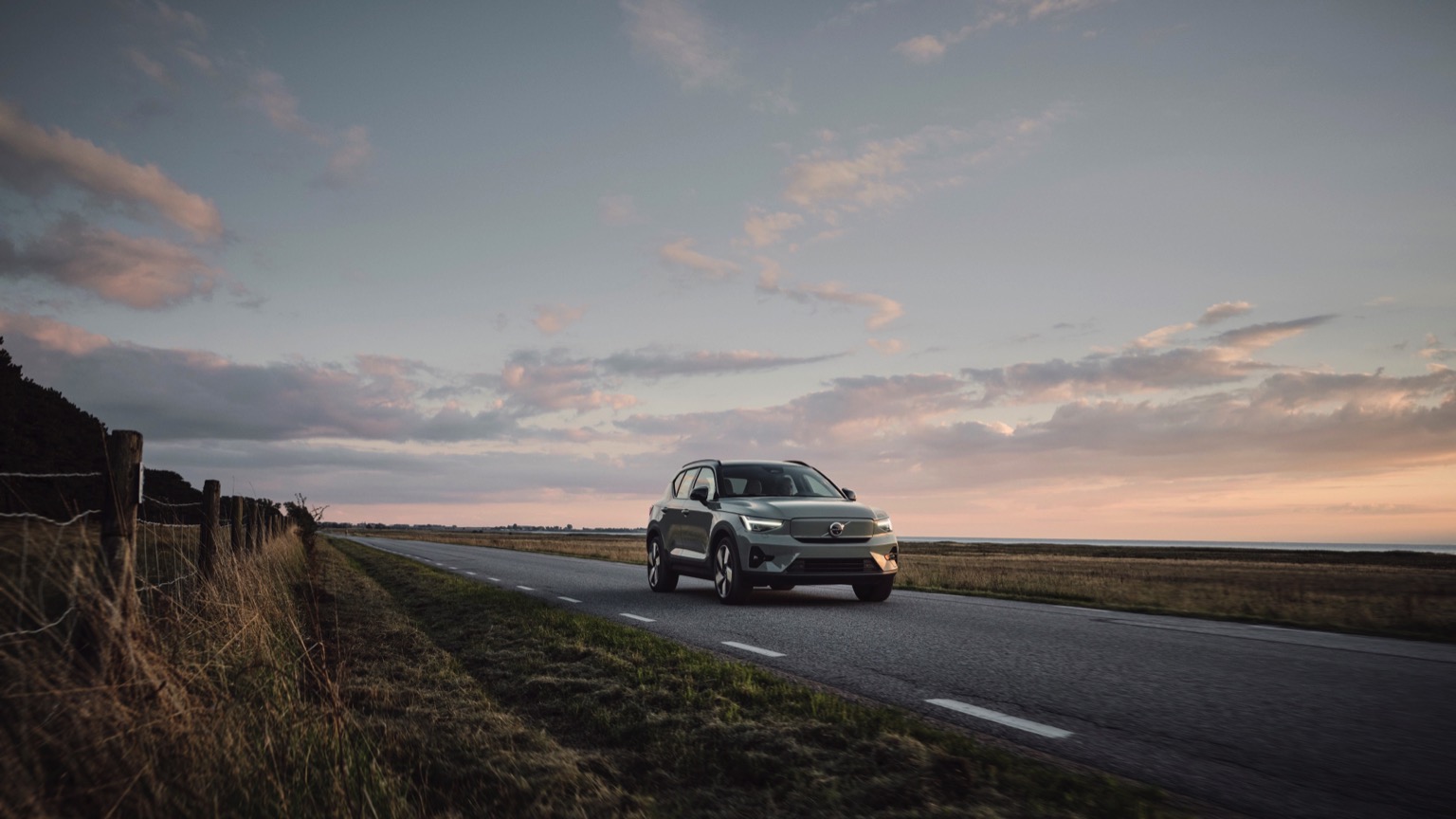 Volvo_XC40_Recharge_2023-8