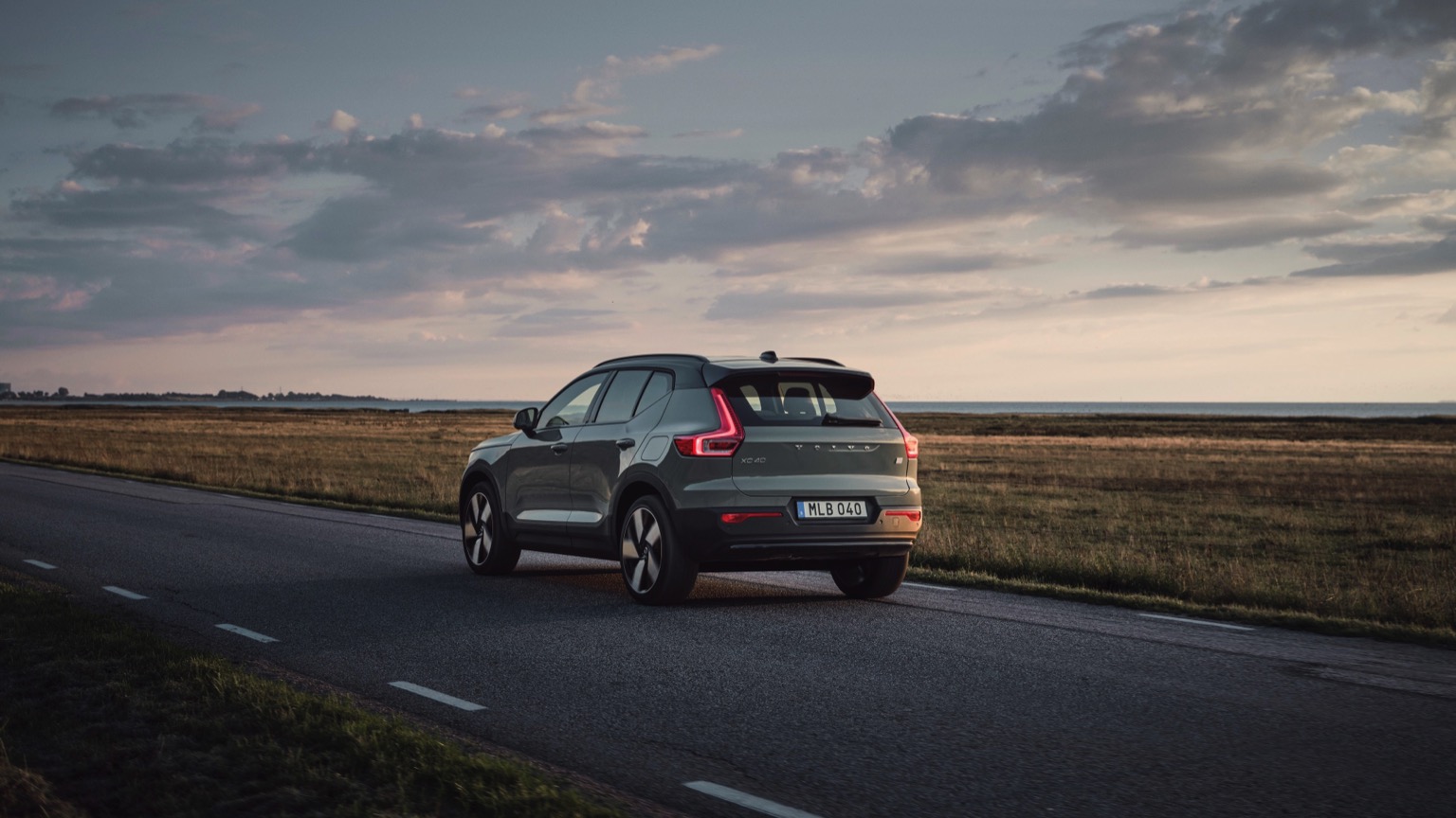 Volvo_XC40_Recharge_2023-9